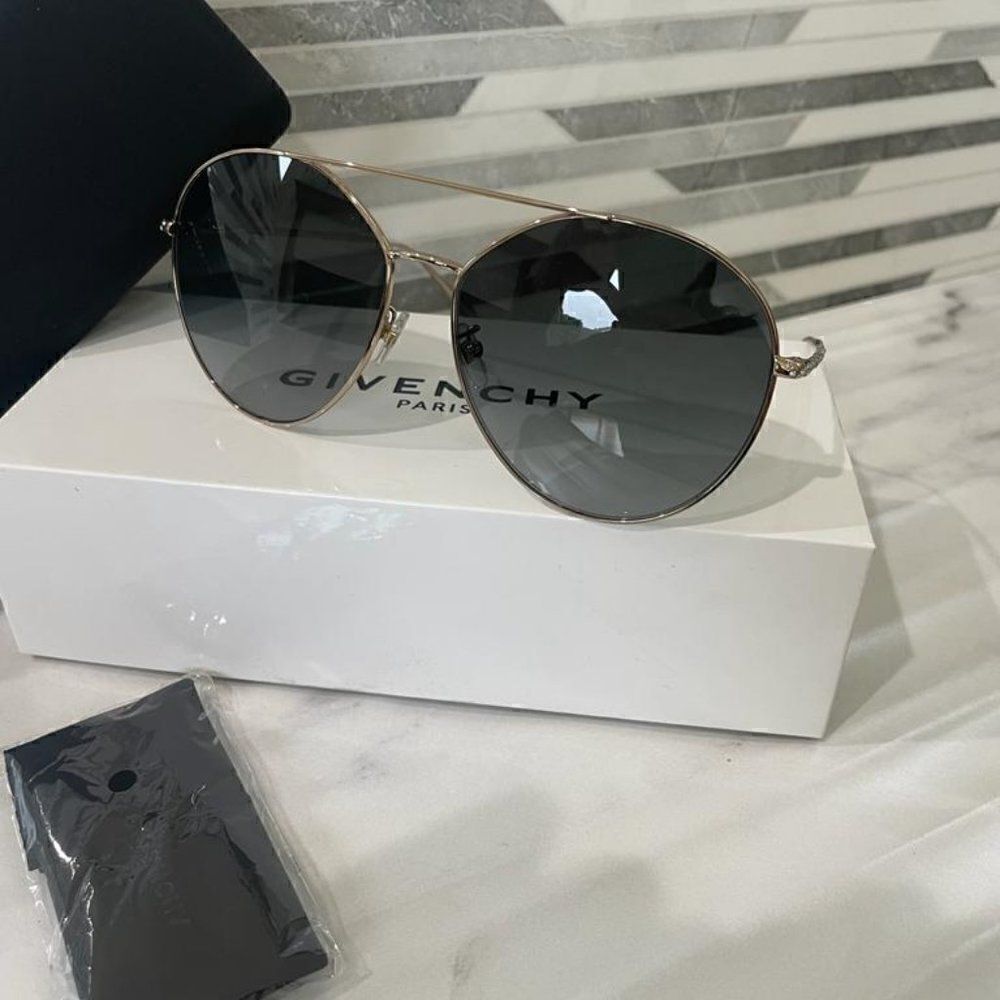 NIB Givenchy GV 7158/S Sunglasses - Picture 7 of 7